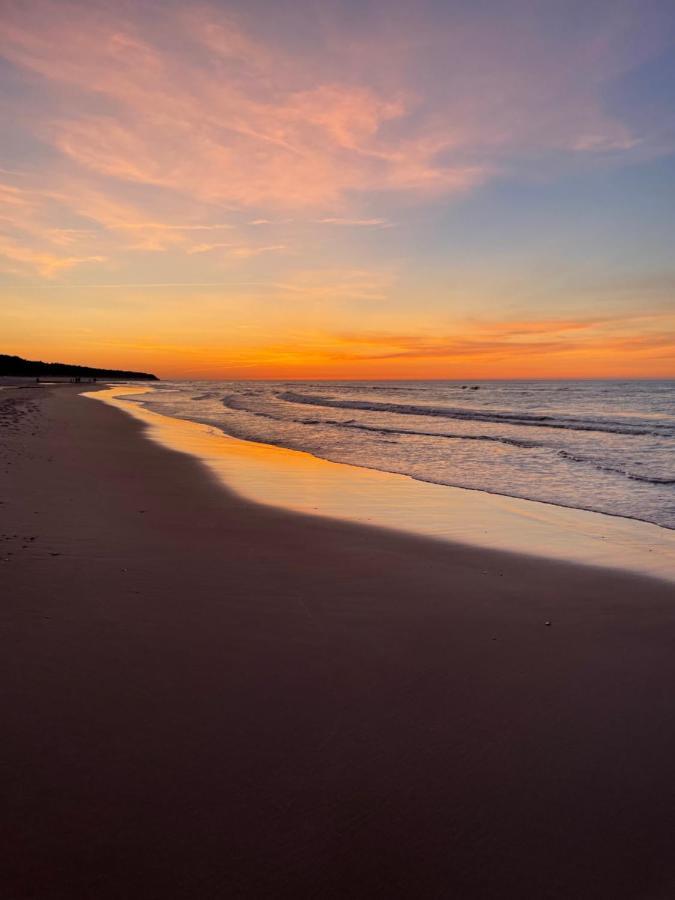 Sunset Resort Apartament Dziesiatka Przy Plazy Грзибово Экстерьер фото